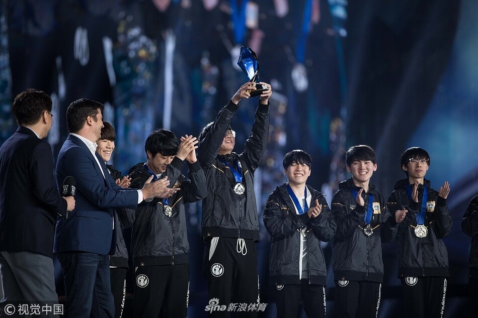 2018年英雄联盟S8全球总决赛，中国电竞LPL赛区IG战队获得总冠军。