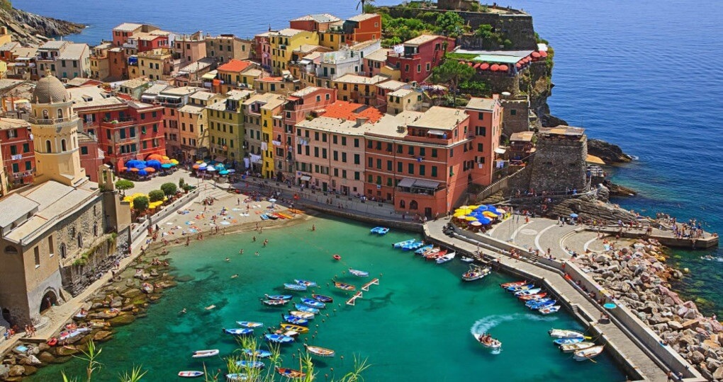这里是意大利的阿马尔菲海岸，一个能让人遇见梦境的地方。