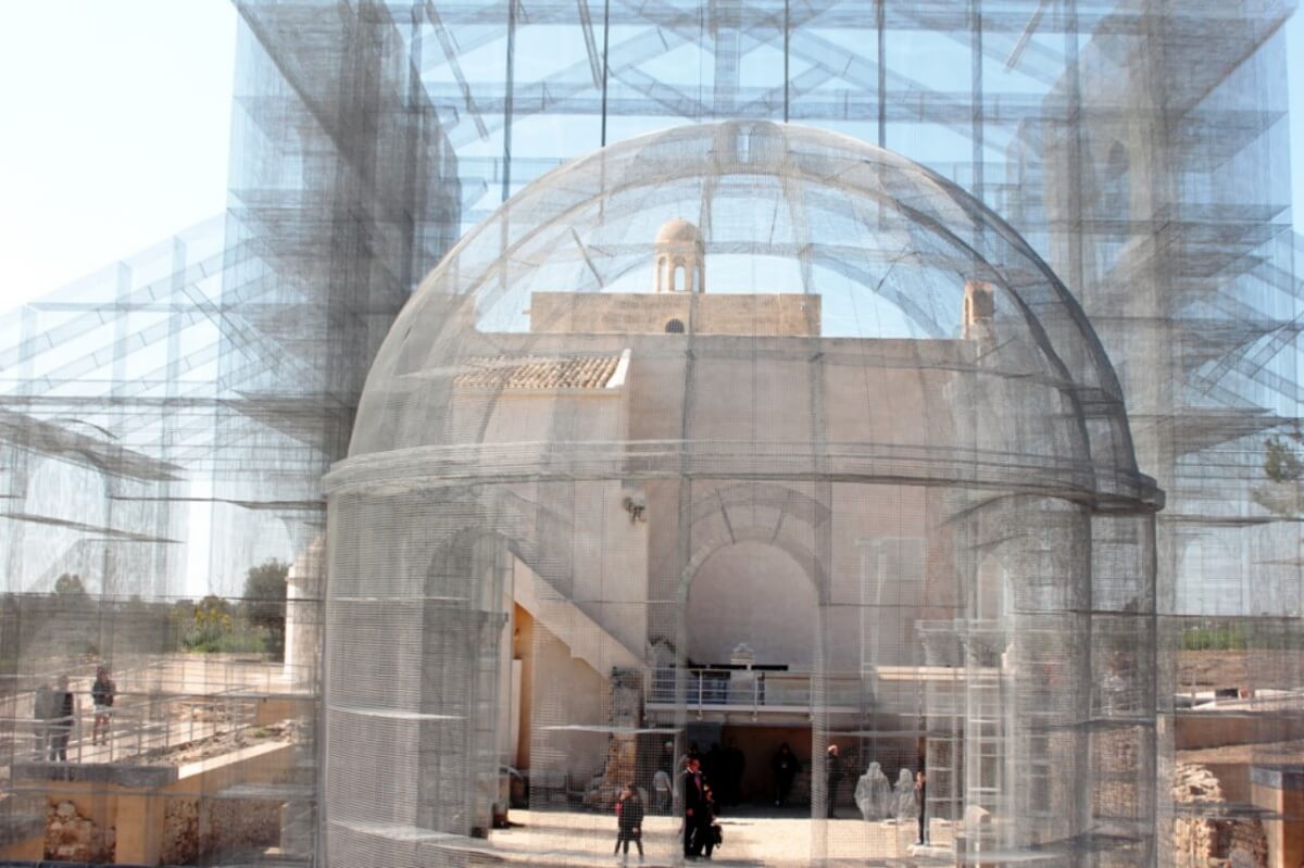 不用玻璃不用砖 盘点世界上几处造型奇特的透明教堂