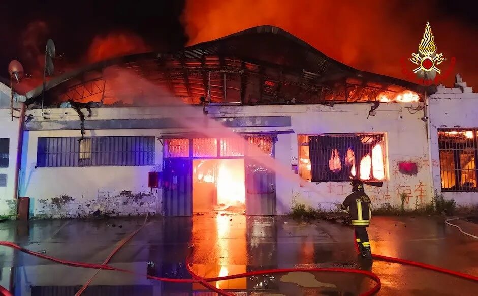 【视频】佛罗伦萨3600华人工业区发生大火，损失惨重！
