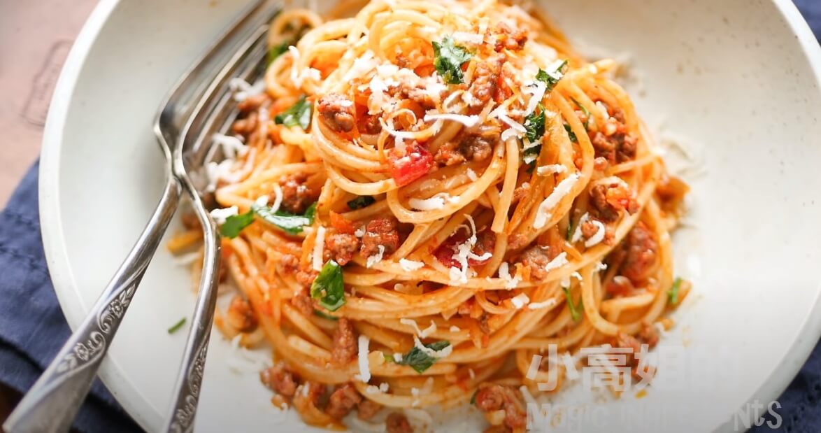 【视频】意大利番茄肉酱面做法/Spaghetti with Meat Sauce